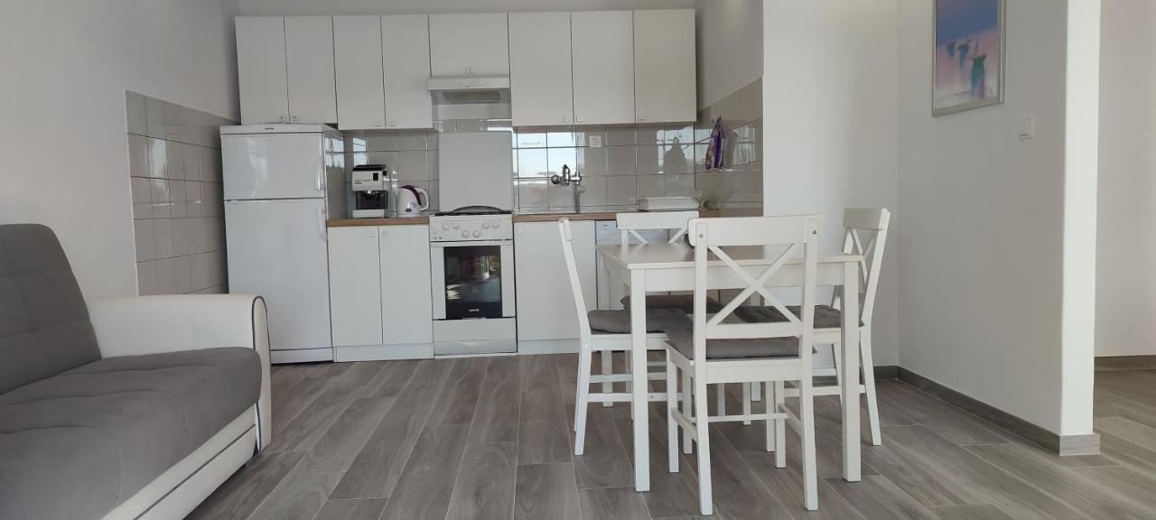 Sunset Apartments Слано Екстериор снимка