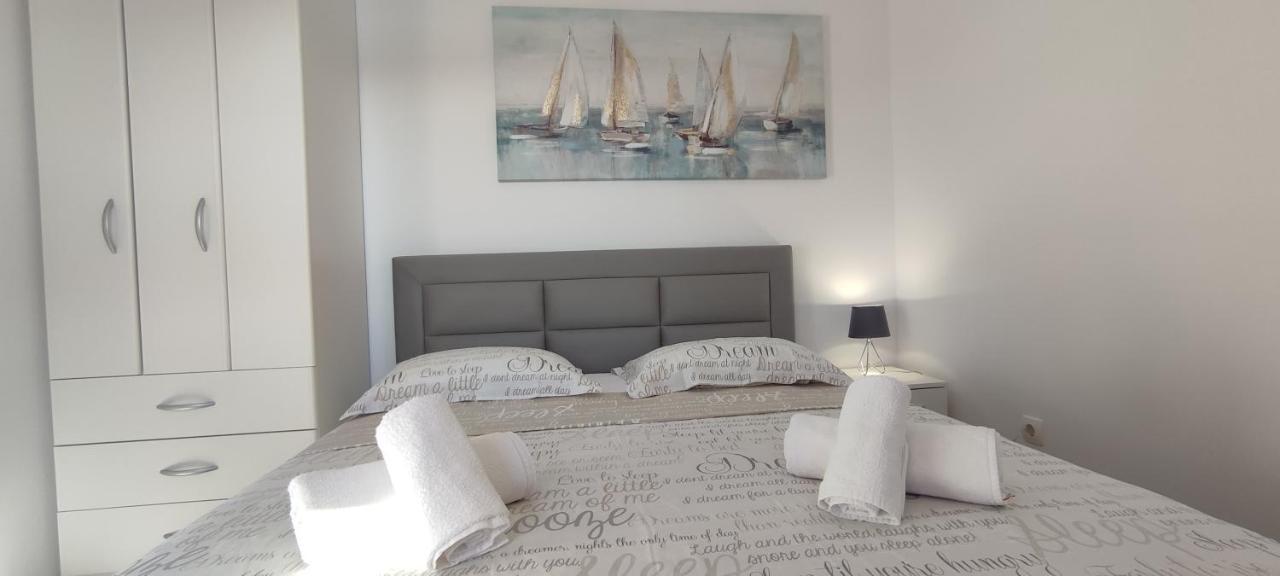 Sunset Apartments Слано Екстериор снимка