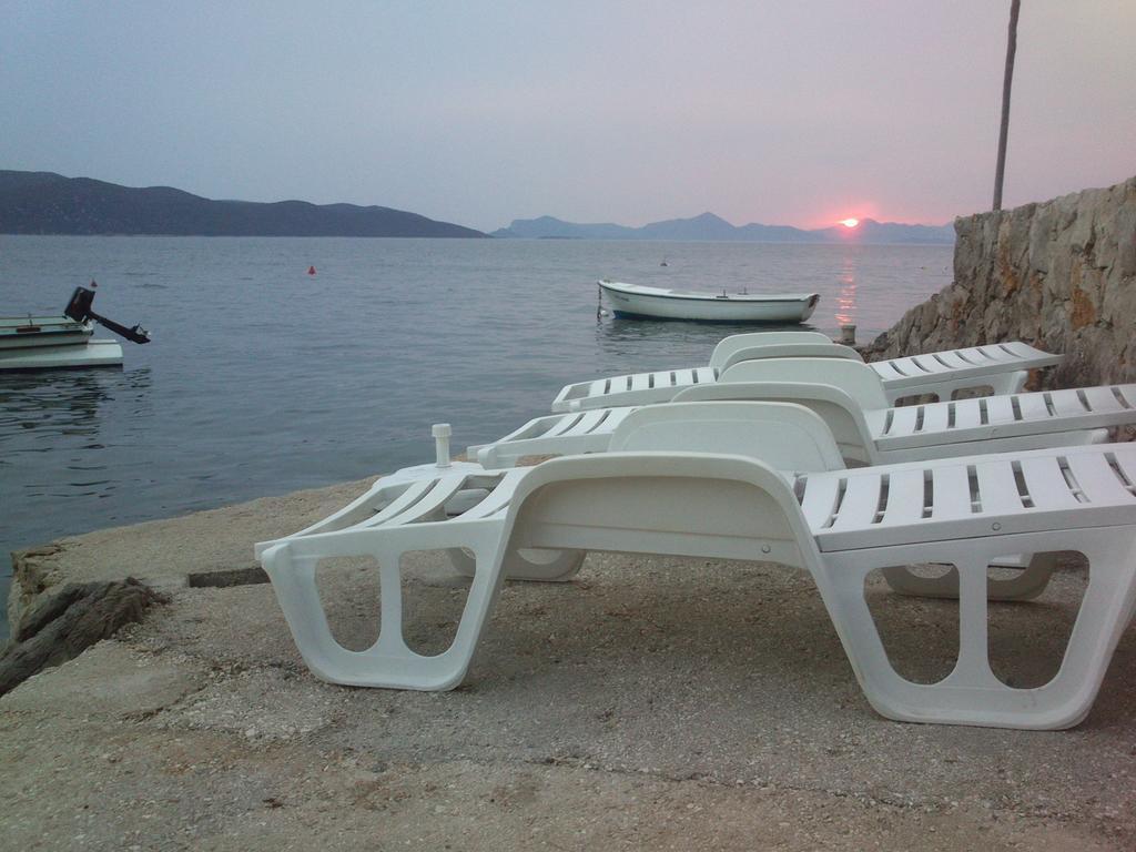 Sunset Apartments Слано Екстериор снимка