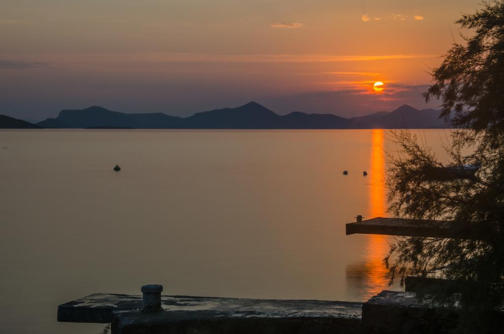 Sunset Apartments Слано Екстериор снимка